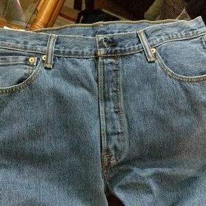 Mens levis